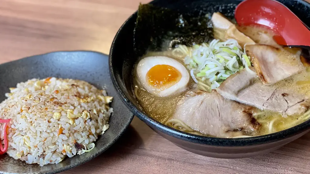 Ramen-Tottsuan らー麺 とっつぁん